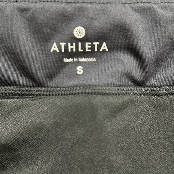 Athleta Ready Set Short *Camo - Picture 11 of 14